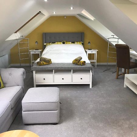 Round-Y-Corner Apartment Macclesfield Ngoại thất bức ảnh